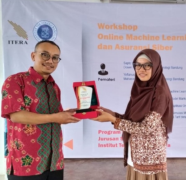 Workshop Machine Learning dan Asuransi Siber